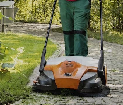 BALAYEUSE MECANIQUE STIHL KG 550 SMAF-TOUSEAU